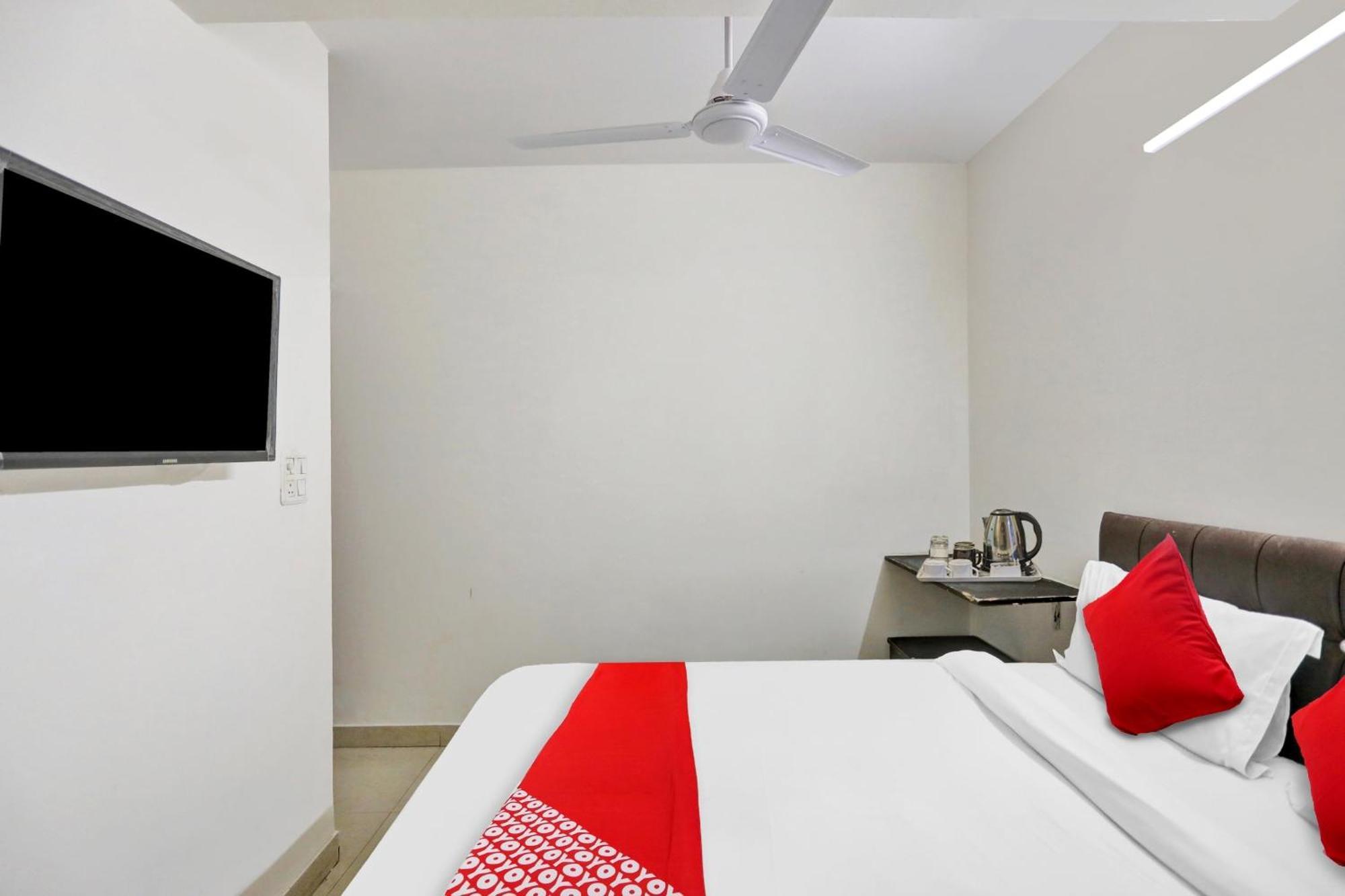 Hotel O Kalkaji Delhi نيودلهي المظهر الخارجي الصورة